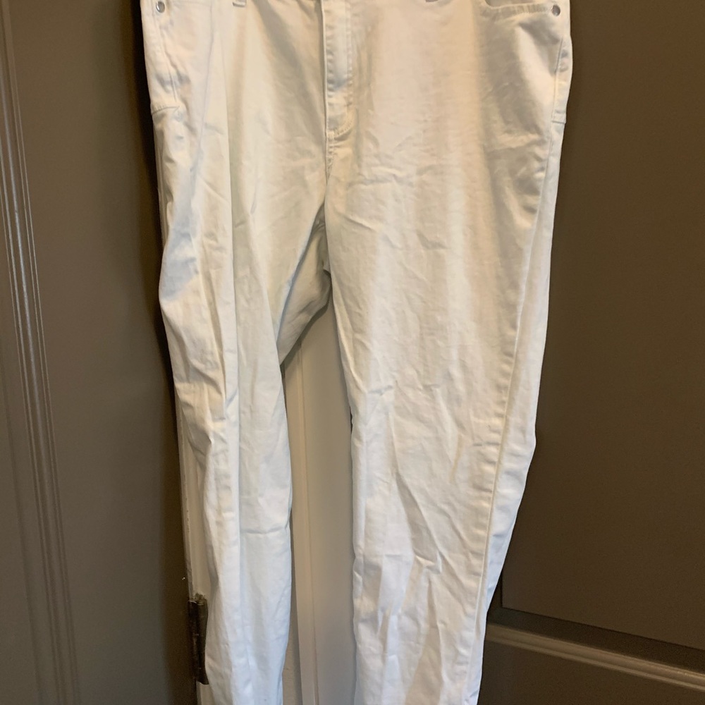 White Jeans - Picture 2 of 7